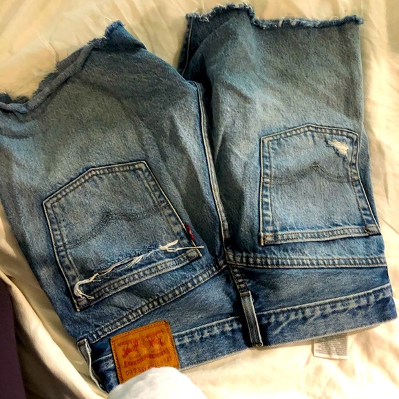 Levi’s shorts - Picture 2 of 6